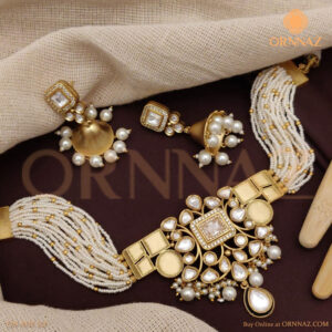 White Pearl Kundan Short Necklace Set